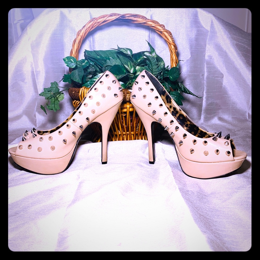 Bettie Page Nude Spiked Heel